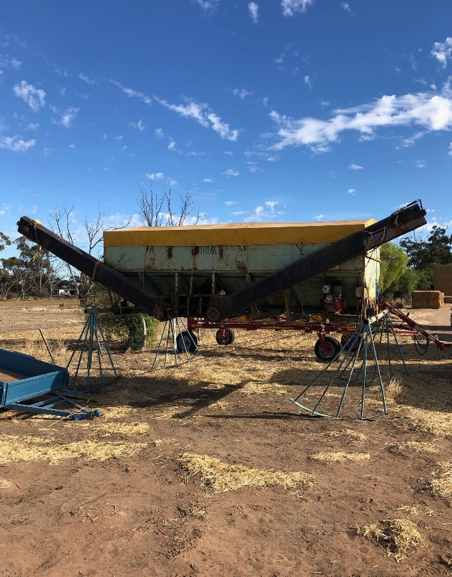15ft Jetstream Grouper Bin Farm Tender